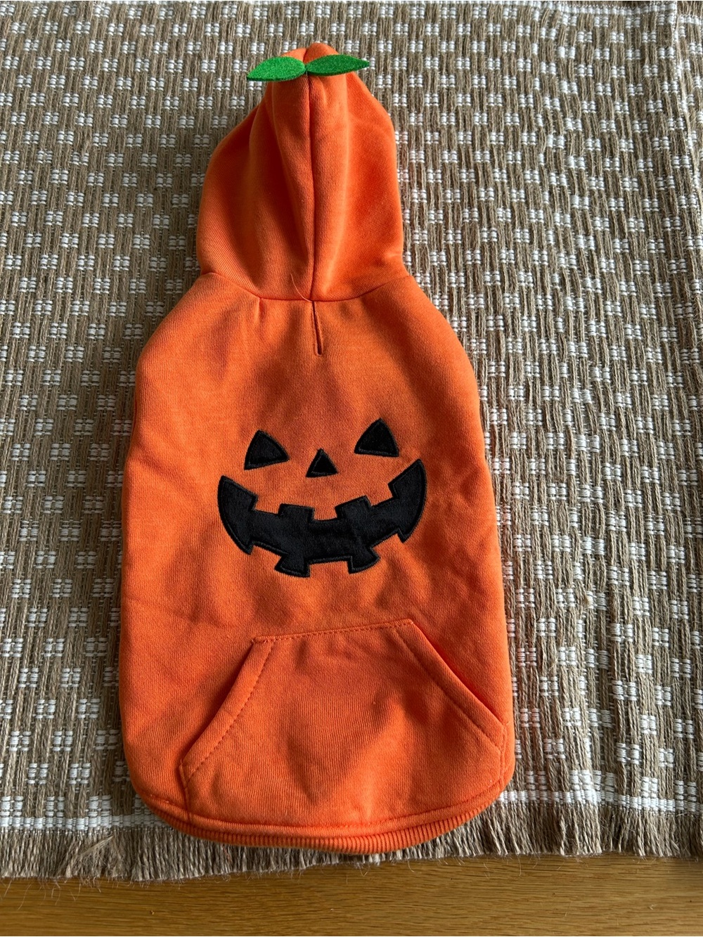 Dog Jack o lantern hooded sweatshirt NWOT
